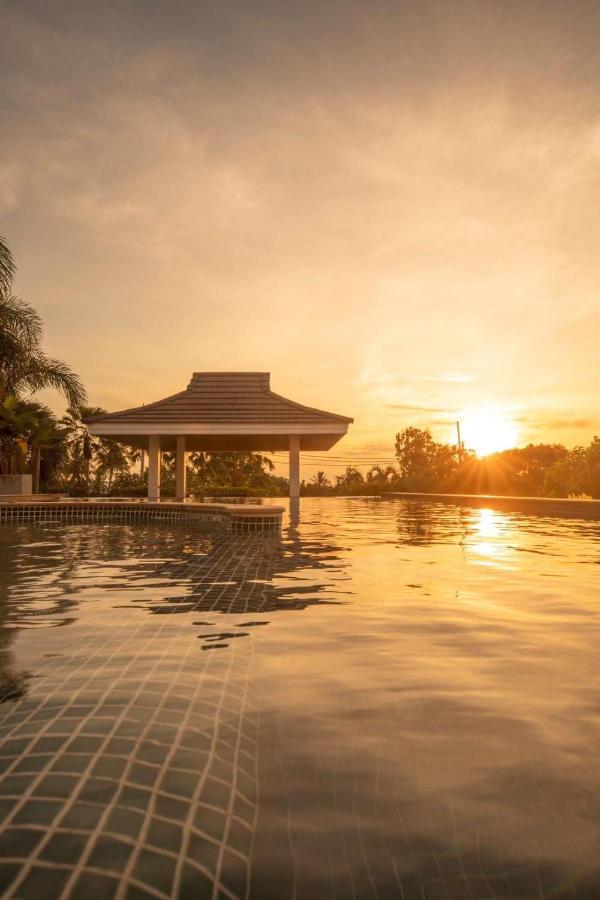 Phuket Superior Sunrise Sea View Private Pool Villa Ban Kata Exterior foto